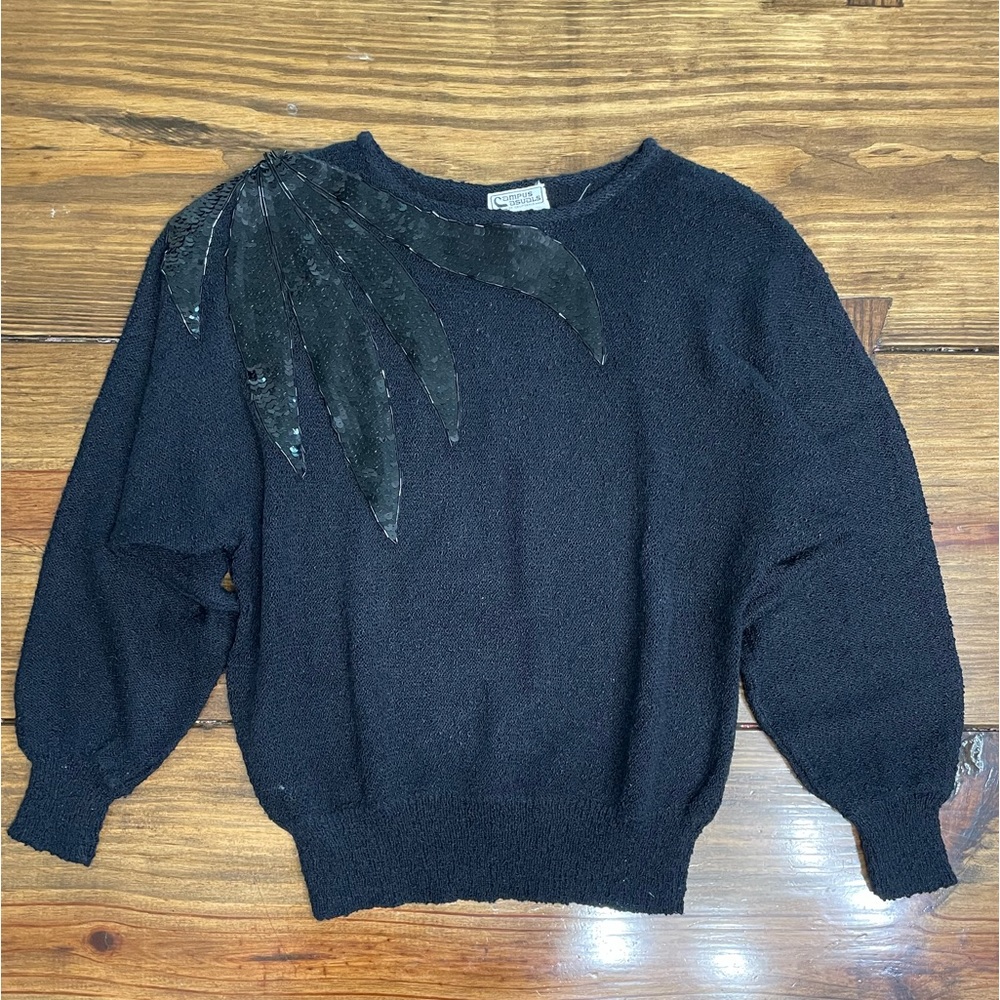 Vintage !! Beautiful sequence flower sweater